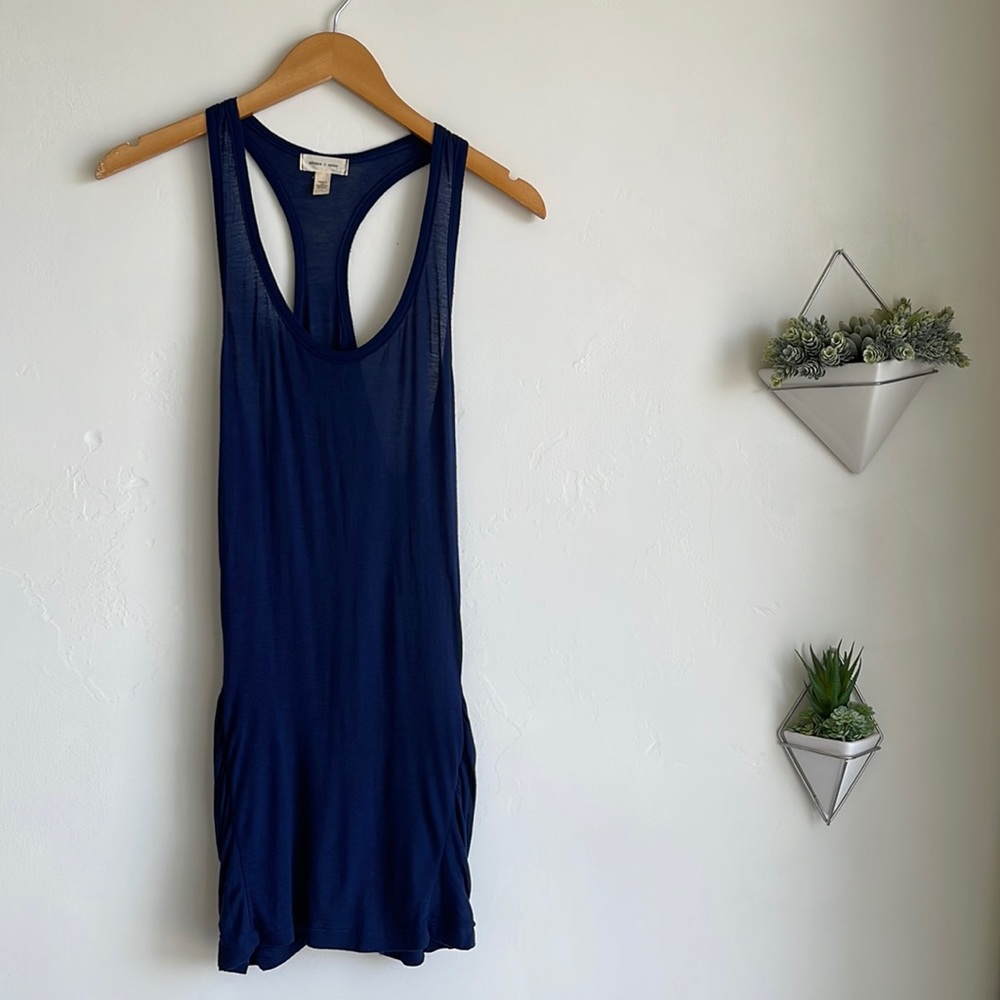 Silence & Noise Razor back Tank. Navy. S